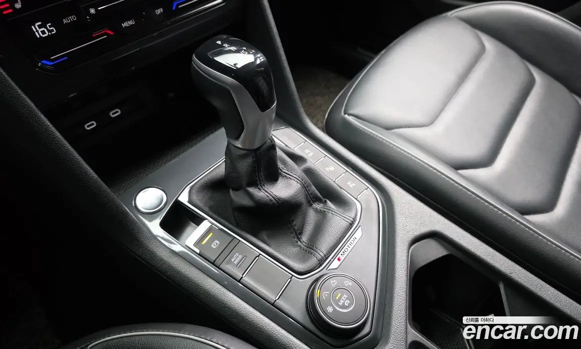 Volkswagen Tiguan 2022 2.0 автомат (гидро), фото 9