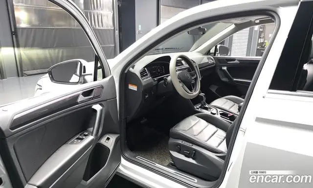 Volkswagen Tiguan 2022 2.0 автомат (гидро), миниатюра 10