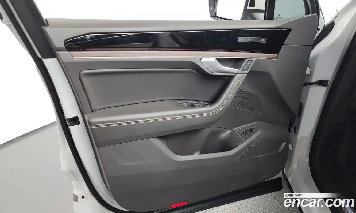 Volkswagen Touareg 2023 3.0 автомат (гидро), фото 14