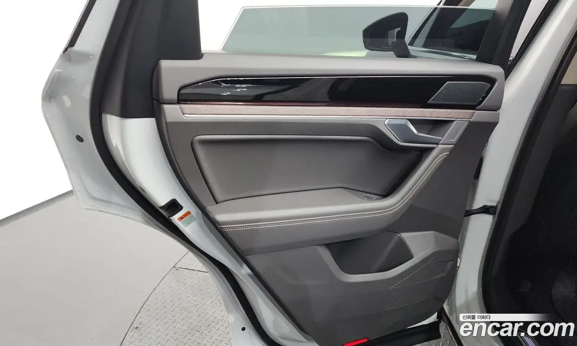 Volkswagen Touareg 2023 3.0 автомат (гидро), фото 15