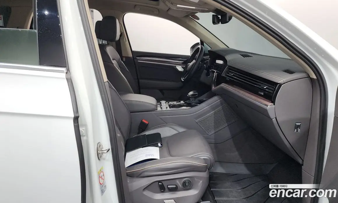 Volkswagen Touareg 2023 3.0 автомат (гидро), фото 16