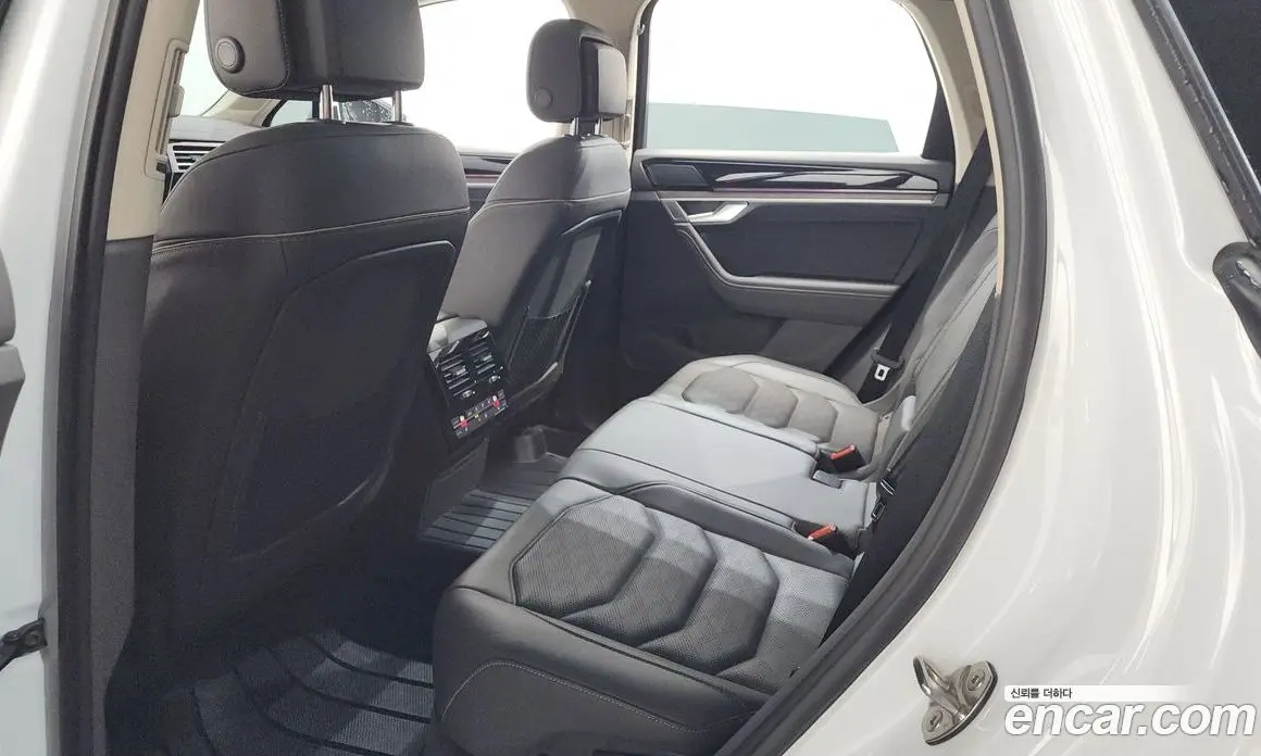 Volkswagen Touareg 2023 3.0 автомат (гидро), фото 17
