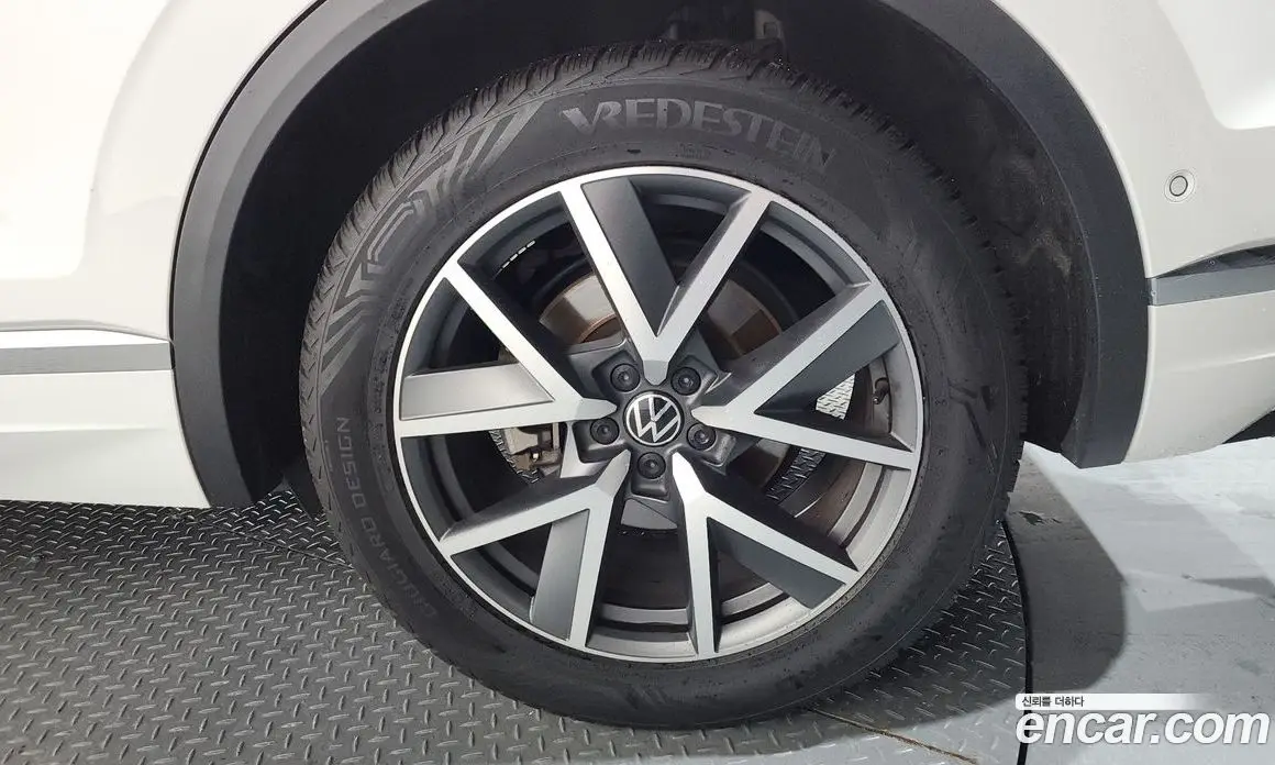 Volkswagen Touareg 2023 3.0 автомат (гидро), фото 7