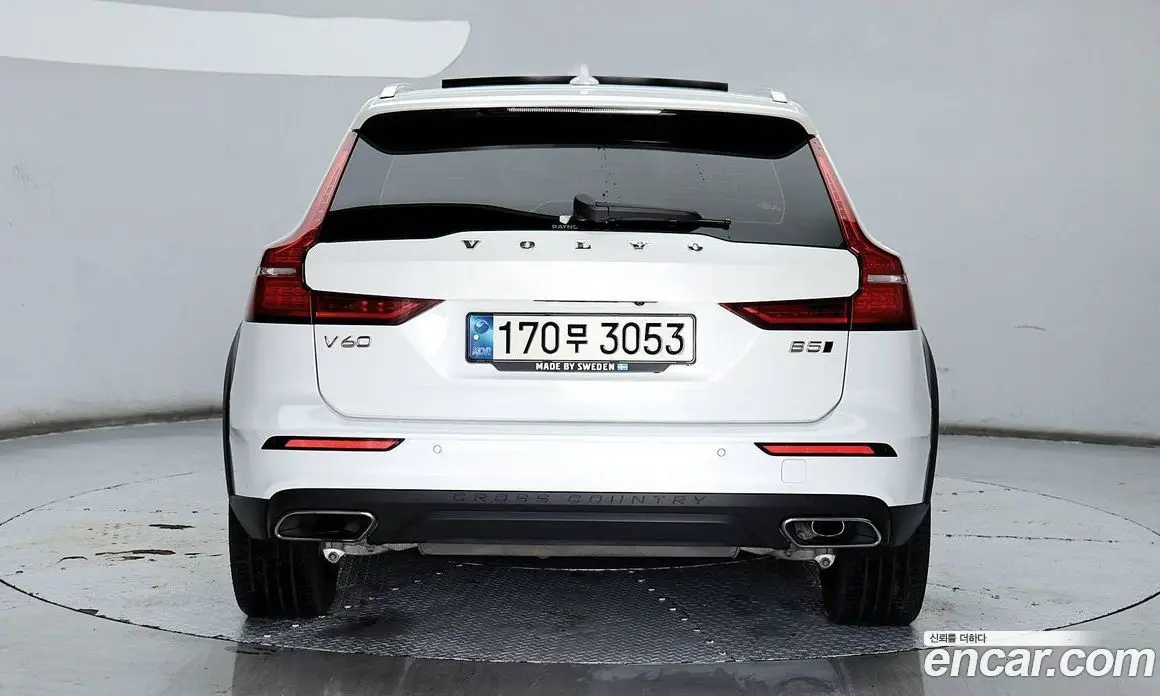 Volvo V60 2021 2.0 автомат (гидро), фото 4