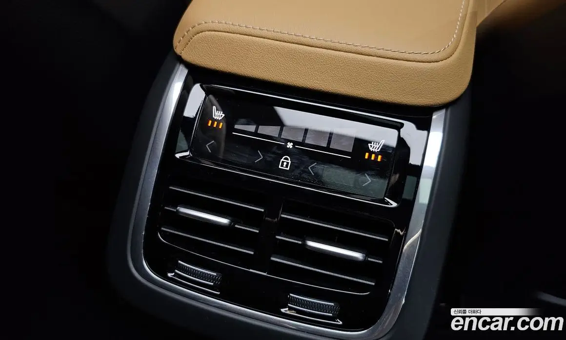 Volvo V60 2025 2.0 автомат (гидро), фото 22