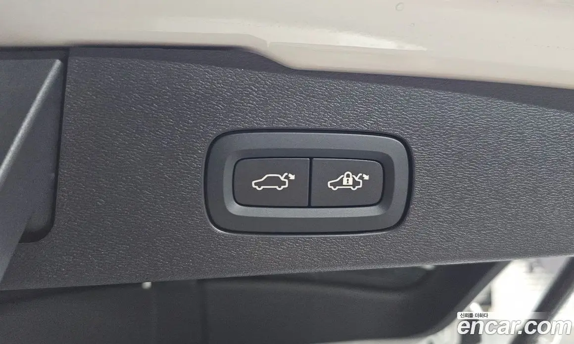 Volvo V60 2025 2.0 автомат (гидро), фото 30