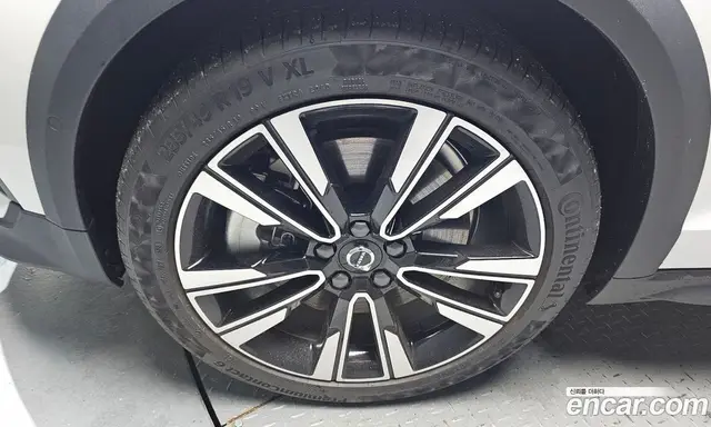 Volvo V60 2025 2.0 автомат (гидро), миниатюра 4