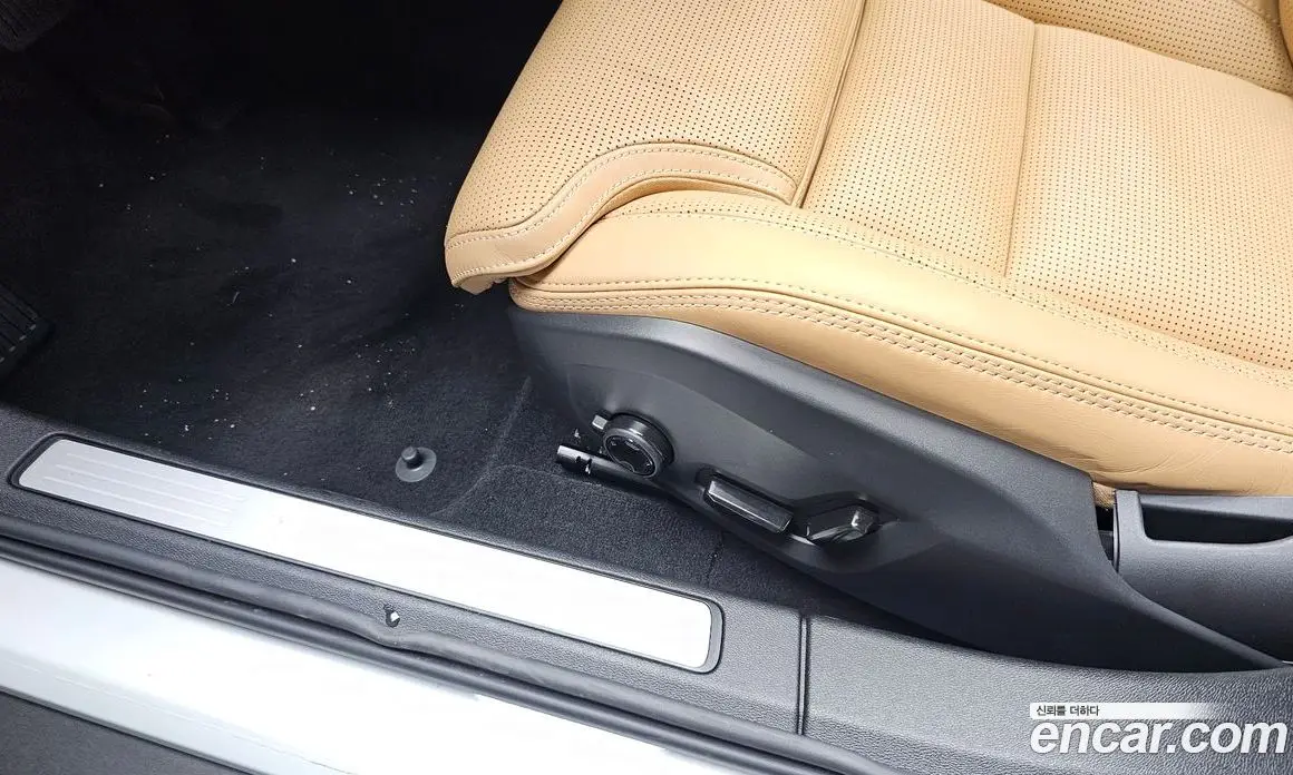 Volvo V60 2025 2.0 автомат (гидро), фото 31