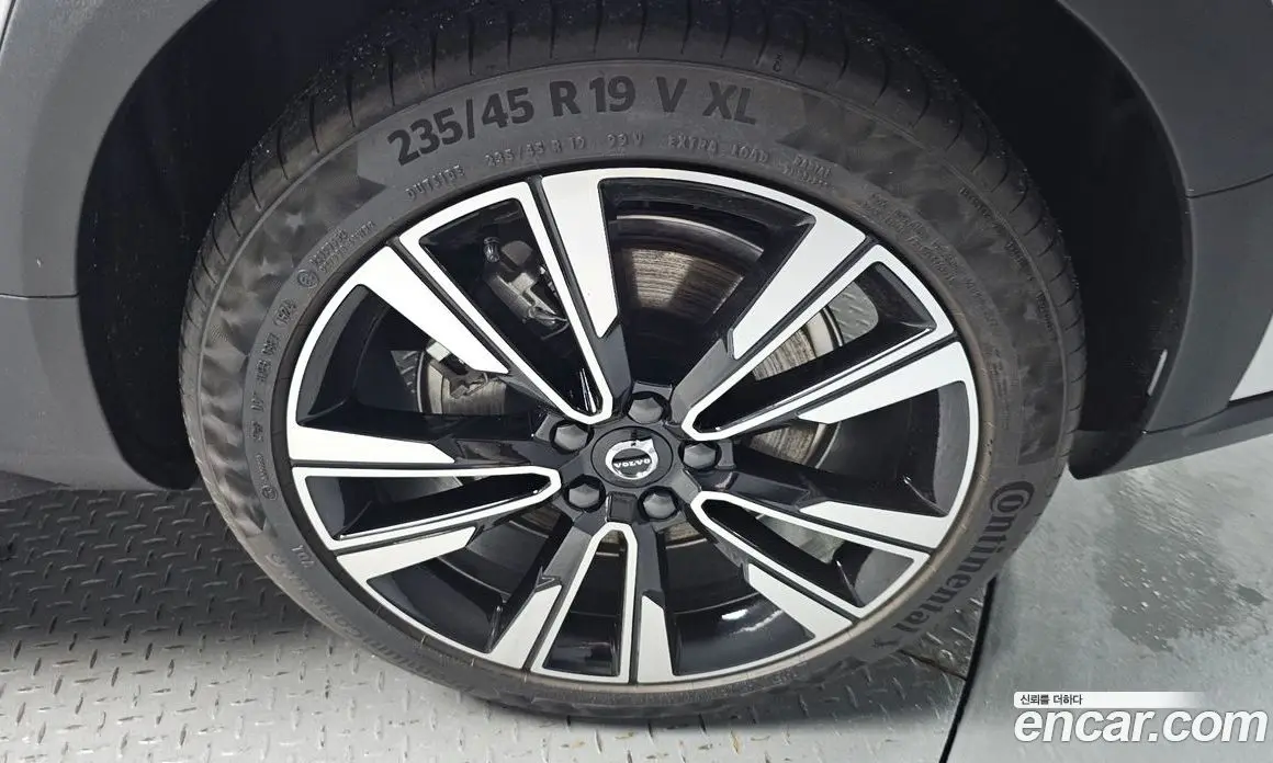 Volvo V60 2025 2.0 автомат (гидро), фото 6