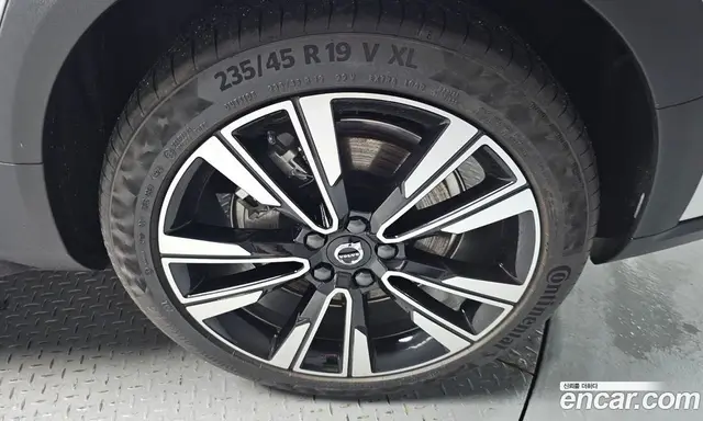 Volvo V60 2025 2.0 автомат (гидро), миниатюра 6