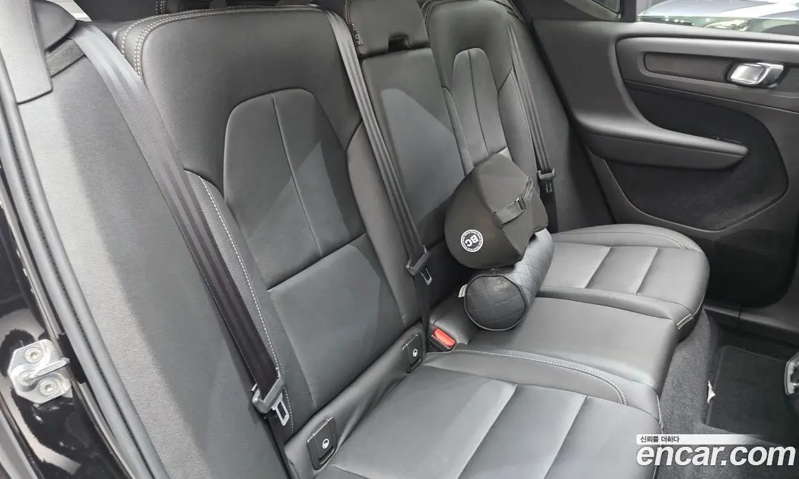 Volvo XC40 2019 2.0 автомат (гидро), фото 16