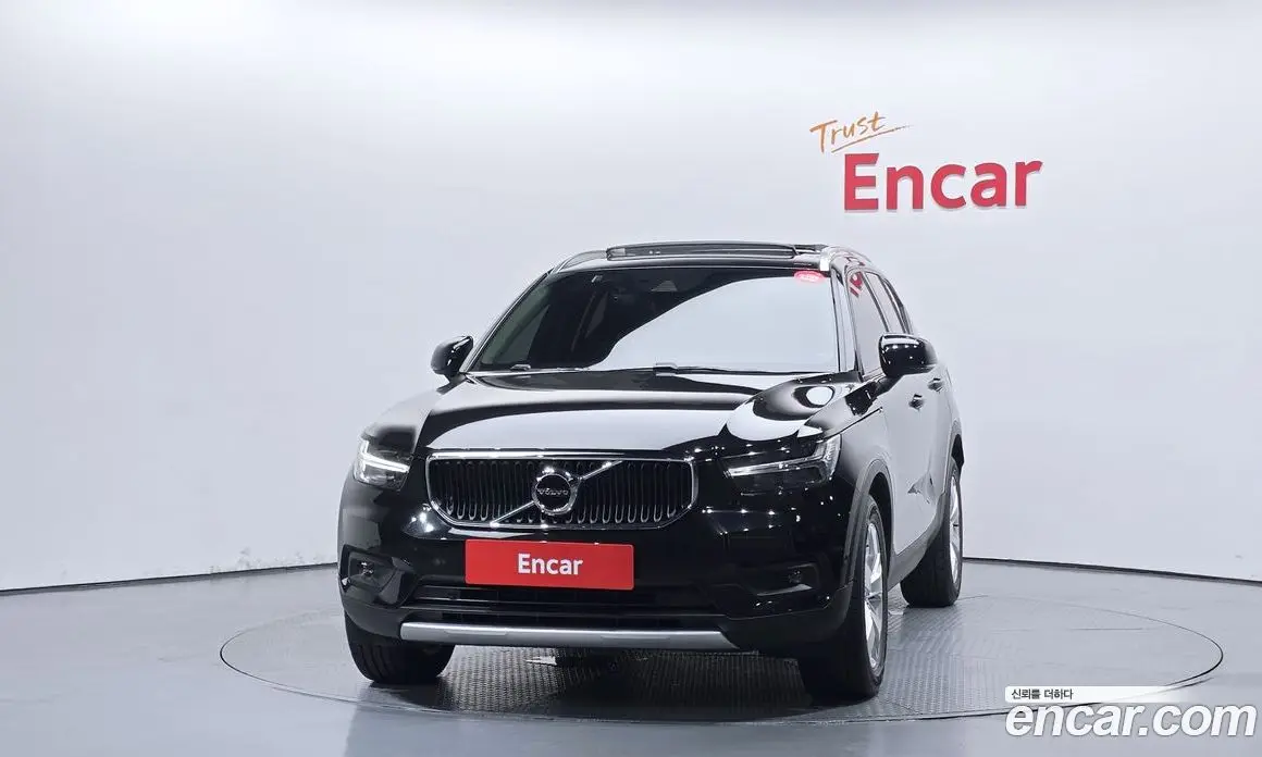 Volvo XC40 2019 2.0 автомат (гидро), фото 3