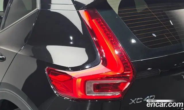 Volvo XC40 2019 2.0 автомат (гидро), миниатюра 9