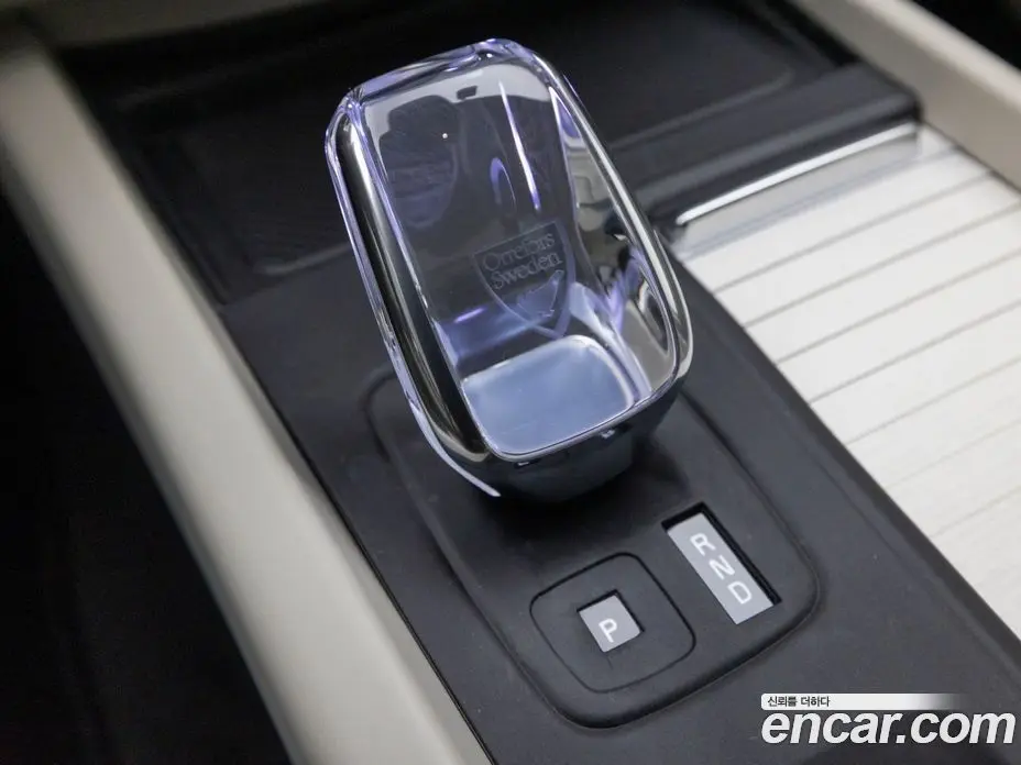 Volvo XC60 2026 2.0 автомат (гидро), фото 14