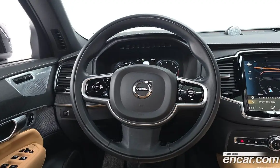 Volvo XC90 2022 2.0 автомат (гидро), фото 13 Volvo XC90 2022 2.0 автомат (гидро), фото 13