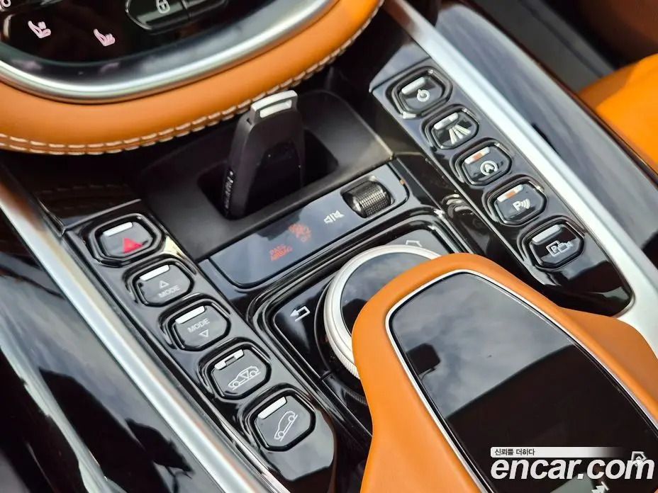 Aston Martin DBX 2023 4.0 автомат (гидро), фото 15