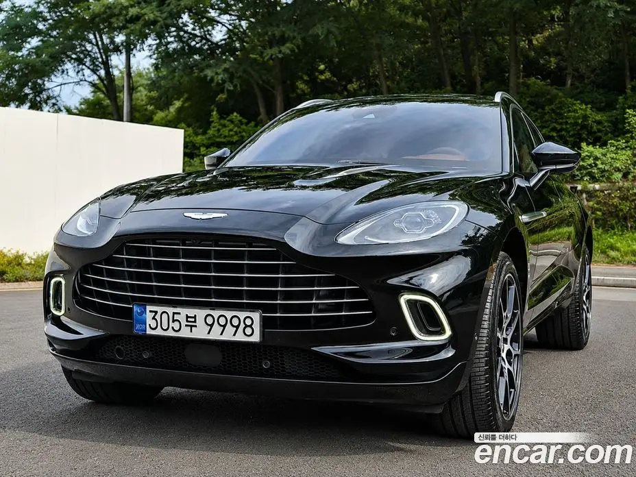 Aston Martin DBX 2023 4.0 автомат (гидро), фото 3