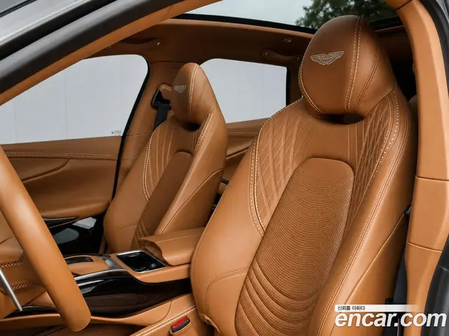 Aston Martin DBX 2023 4.0 автомат (гидро), миниатюра 10