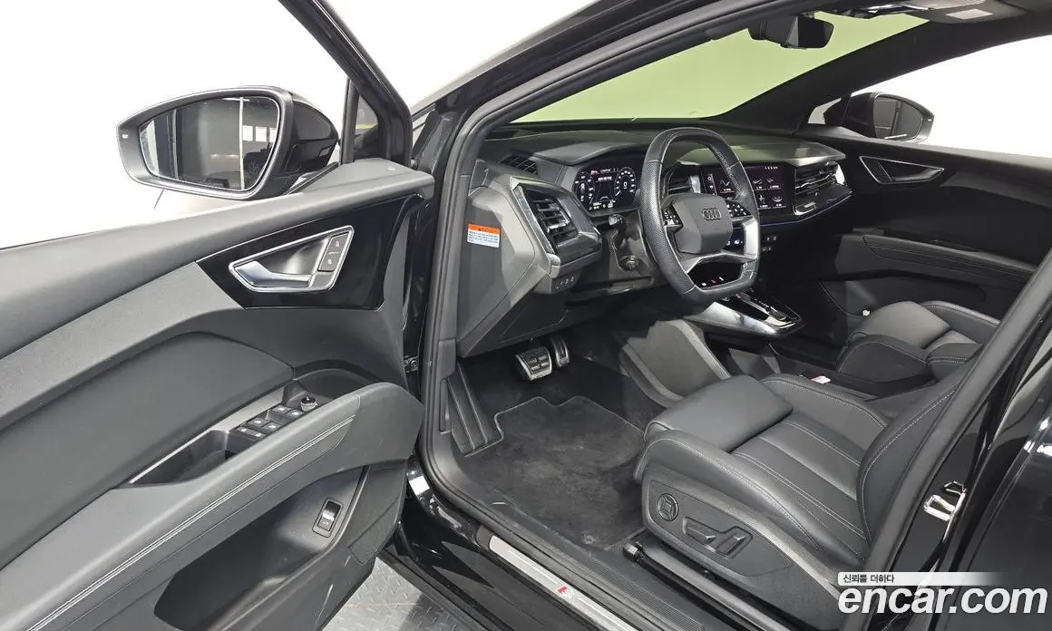 Audi Q4 e-tron 2023 0.2 автомат (гидро), фото 13