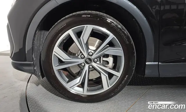 Audi Q4 e-tron 2023 0.2 автомат (гидро), миниатюра 5
