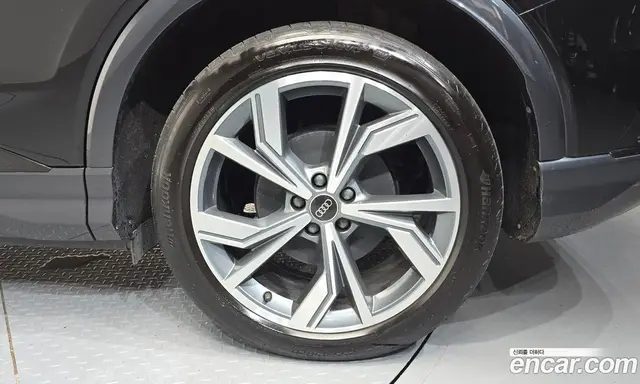 Audi Q4 e-tron 2023 0.2 автомат (гидро), миниатюра 7