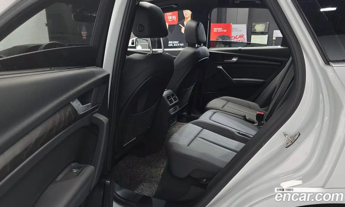 Audi Q5 2022 2.0 автомат (гидро), фото 16