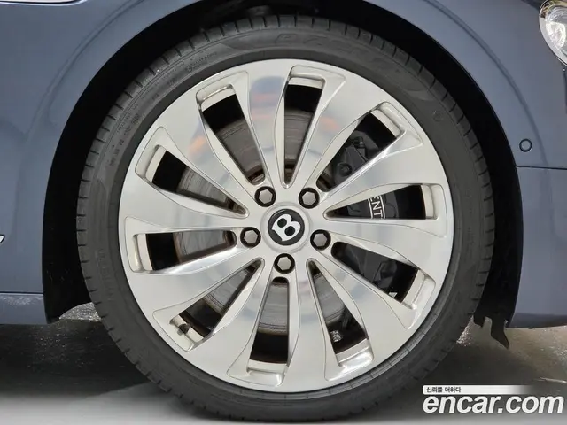 Bentley Flying Spur 2021 4.0 автомат (гидро), миниатюра 5