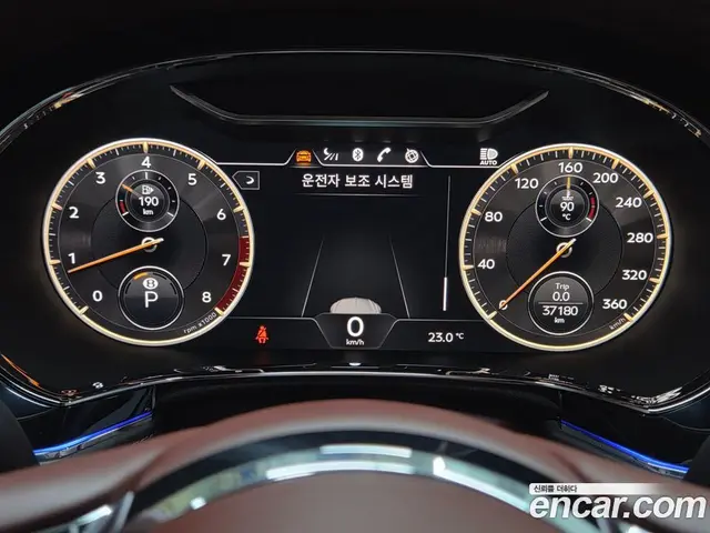 Bentley Flying Spur 2021 4.0 автомат (гидро), миниатюра 8