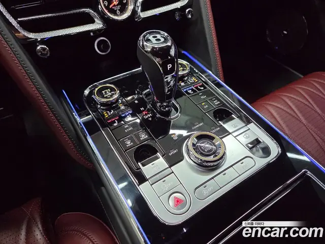 Bentley Flying Spur 2021 4.0 автомат (гидро), миниатюра 9