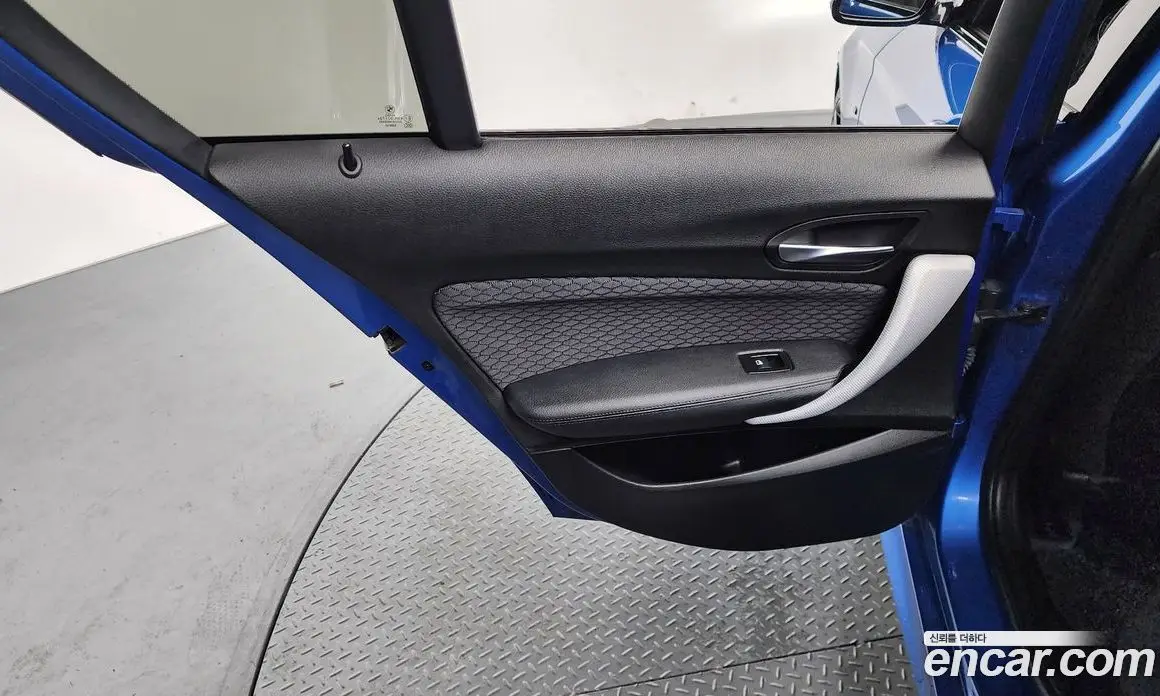 BMW 1 серия 2018 2.0 автомат (гидро), фото 14