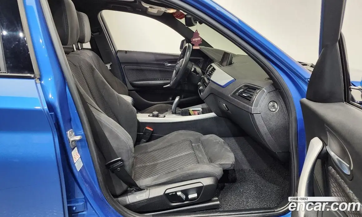BMW 1 серия 2018 2.0 автомат (гидро), фото 15