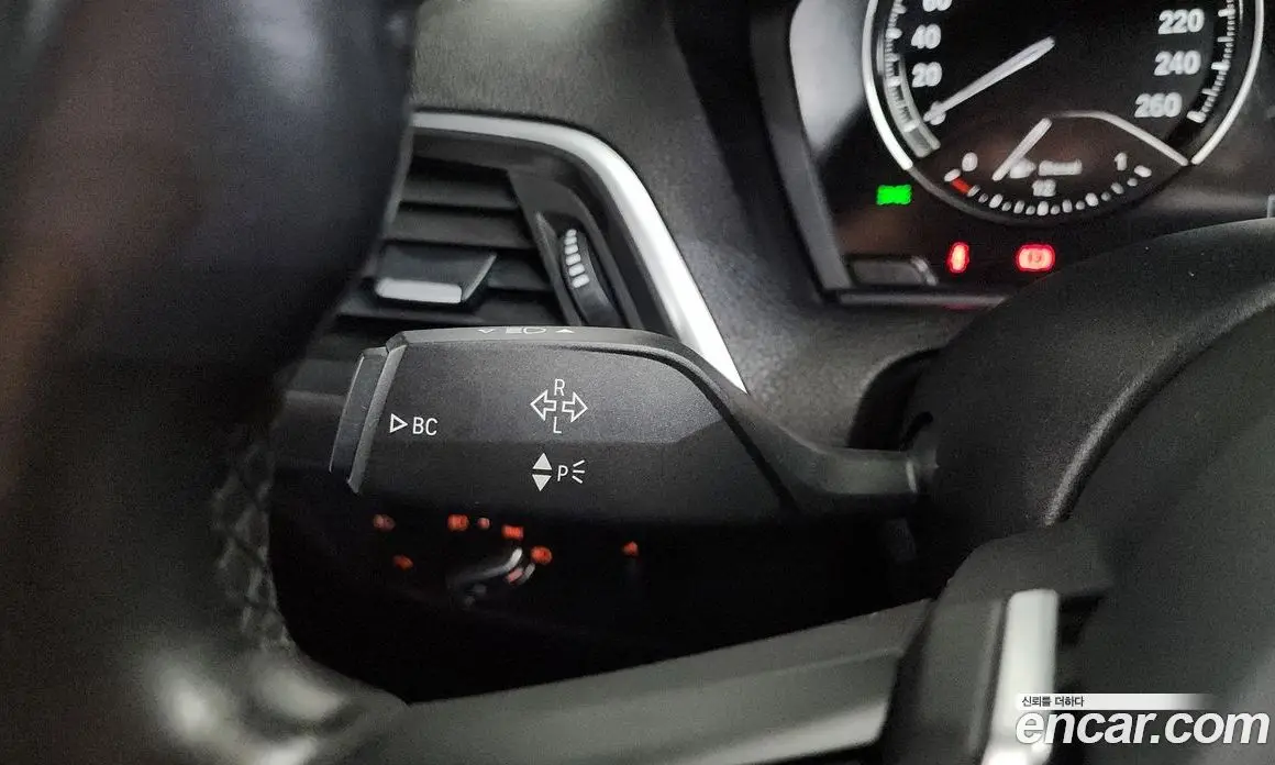 BMW 1 серия 2018 2.0 автомат (гидро), фото 31