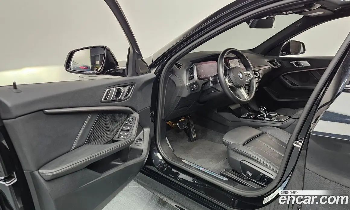 BMW 1 серия 2021 2.0 автомат (гидро), фото 13