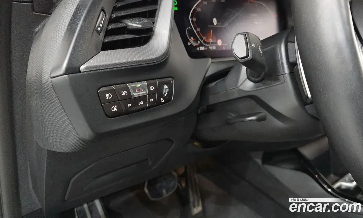 BMW 1 серия 2021 2.0 автомат (гидро), фото 28
