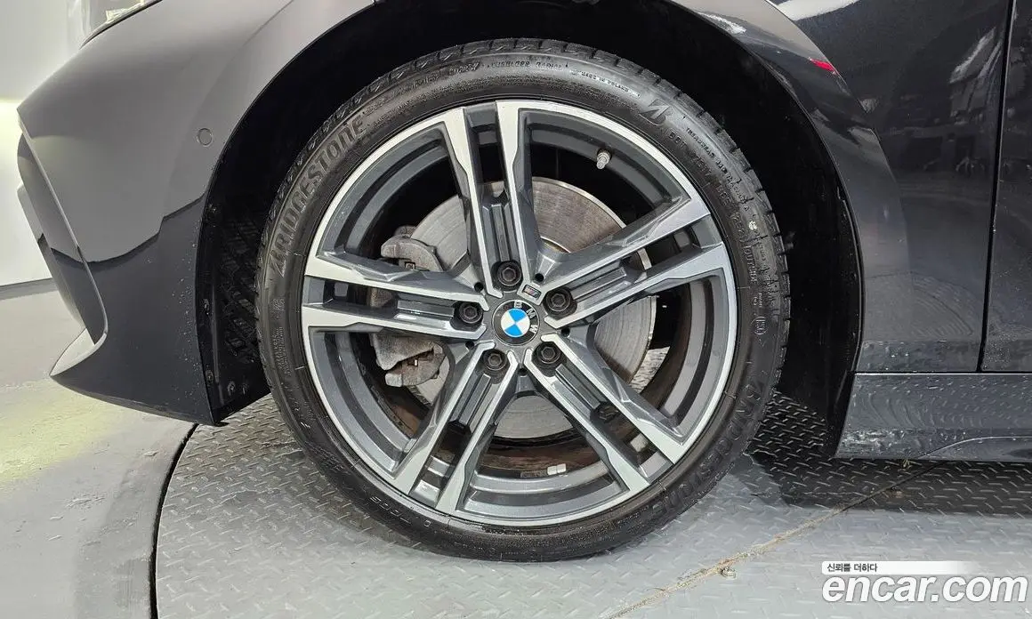 BMW 1 серия 2021 2.0 автомат (гидро), фото 5