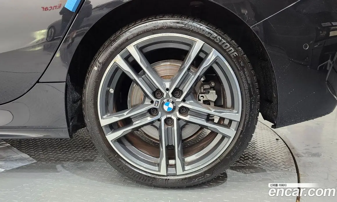 BMW 1 серия 2021 2.0 автомат (гидро), фото 7