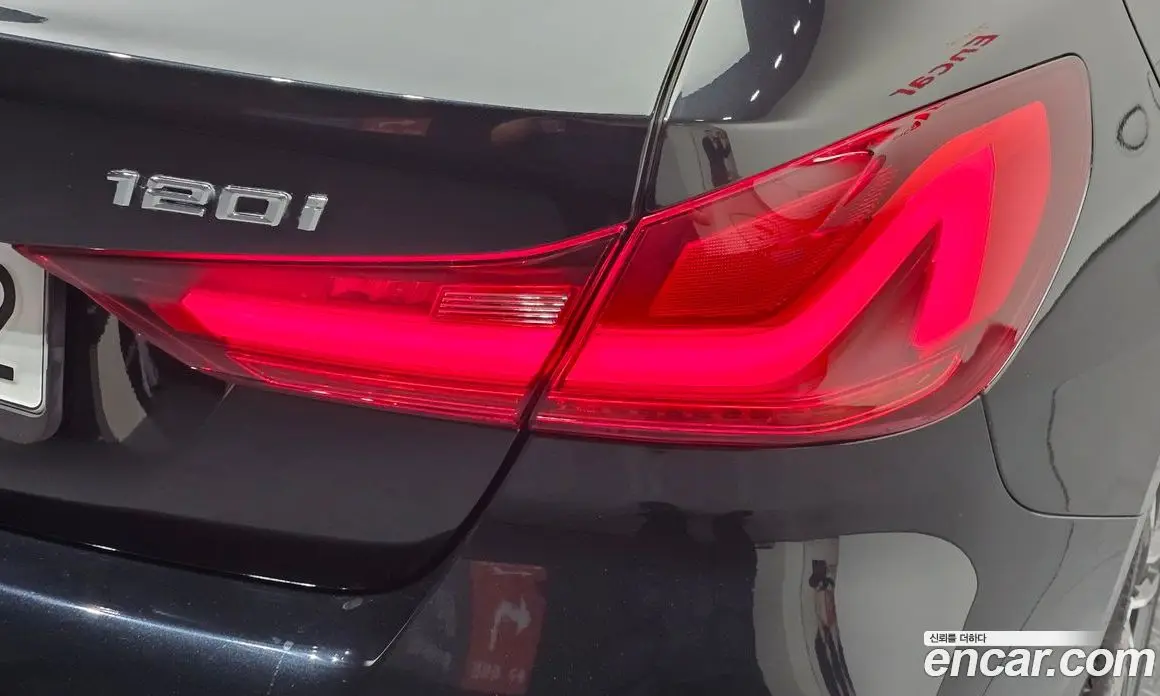 BMW 1 серия 2021 2.0 автомат (гидро), фото 9