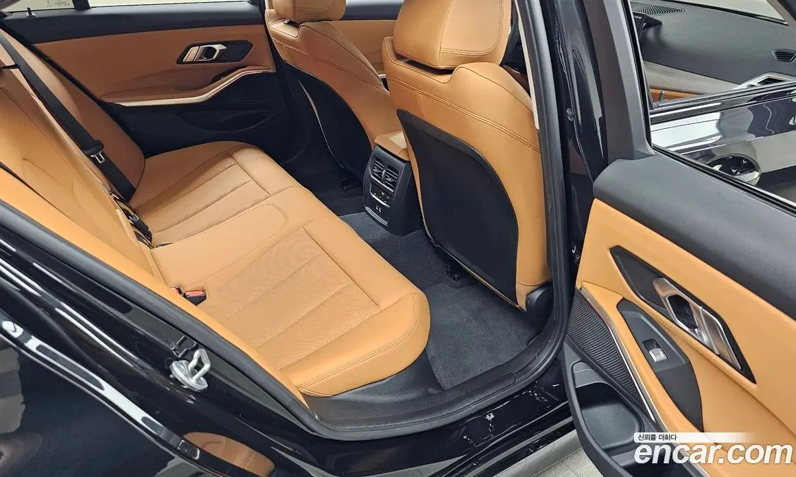 BMW 3 серия 2025 2.0 автомат (гидро), фото 17