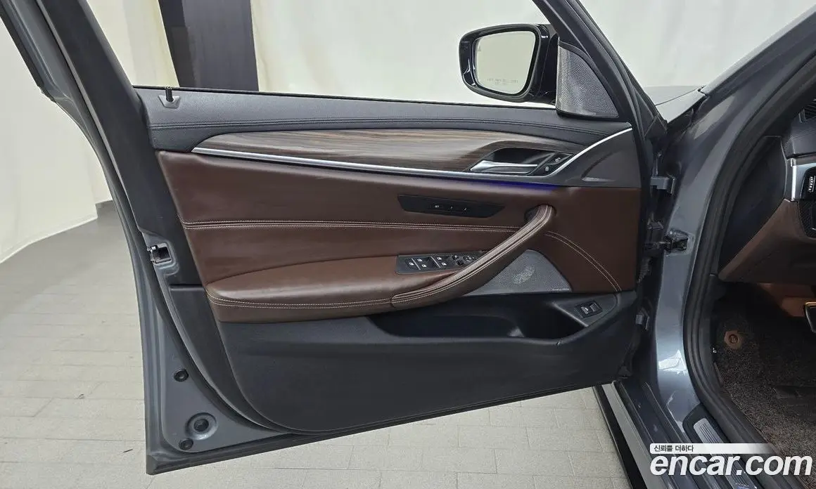 BMW 5 серия 2017 2.0 автомат (гидро), фото 13
