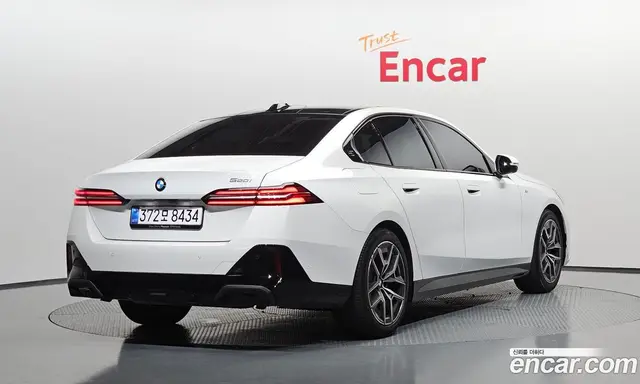 BMW 5 серия 2025 2.0 автомат (гидро), миниатюра 2