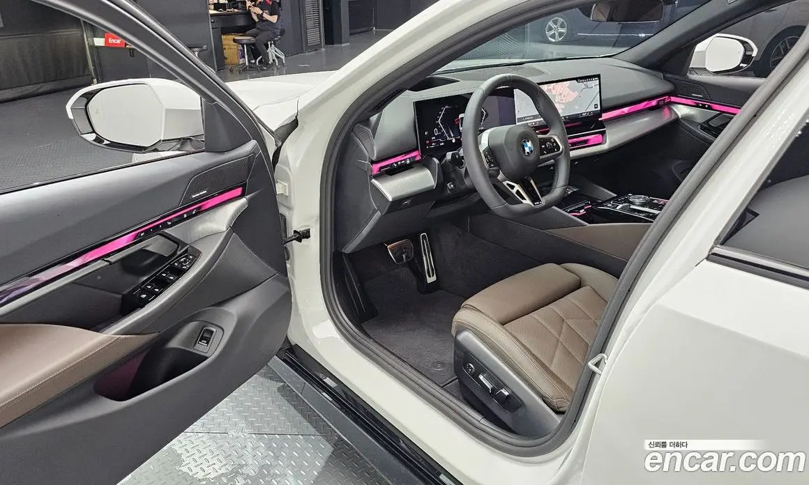 BMW 5 серия 2025 2.0 автомат (гидро), фото 13