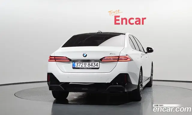 BMW 5 серия 2025 2.0 автомат (гидро), миниатюра 4