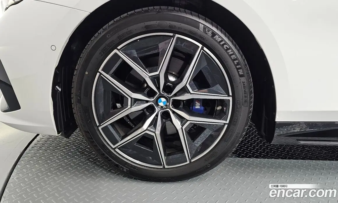 BMW 5 серия 2025 2.0 автомат (гидро), фото 5