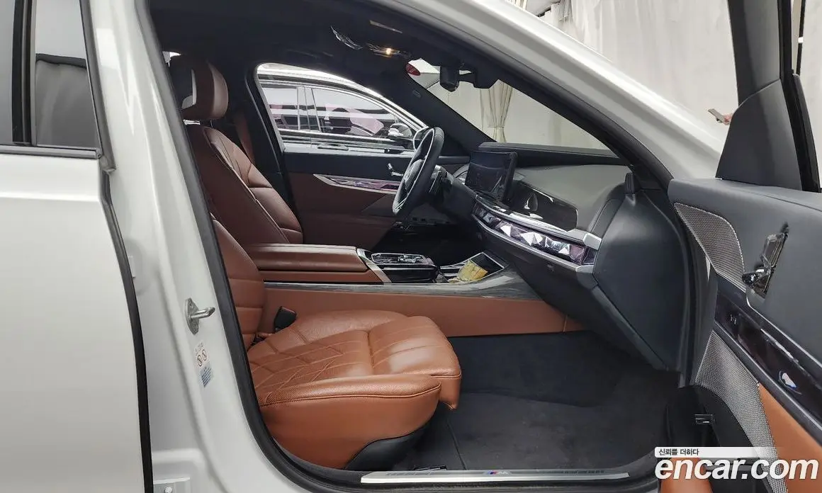 BMW 7 серия 2023 3.0 автомат (гидро), фото 17
