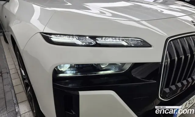 BMW 7 серия 2023 3.0 автомат (гидро), миниатюра 8