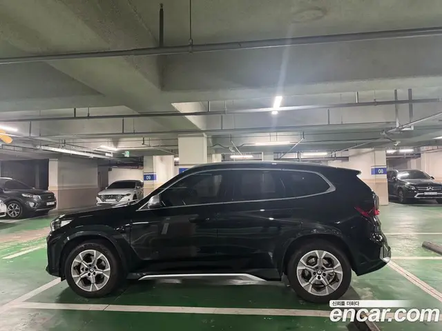BMW X1 2023 2.0 автомат (гидро), миниатюра 6