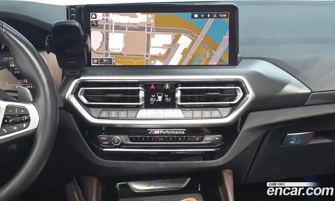 BMW X4 2023 2.0 автомат (гидро), фото 13