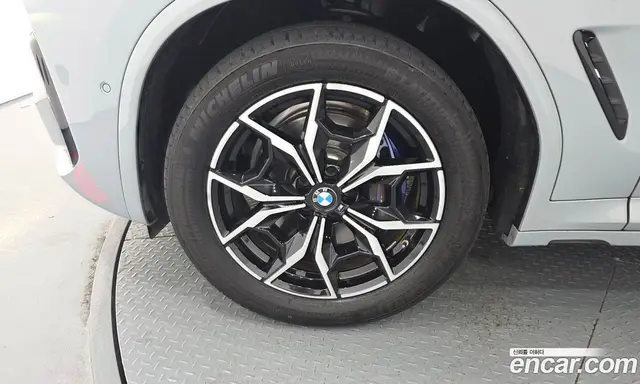BMW X4 2023 2.0 автомат (гидро), миниатюра 5