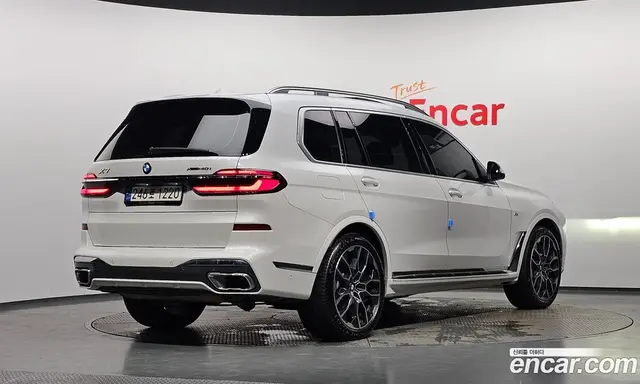 BMW X7 2023 3.0 автомат (гидро), миниатюра 2
