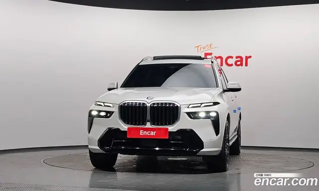 BMW X7 2023 3.0 автомат (гидро), миниатюра 3